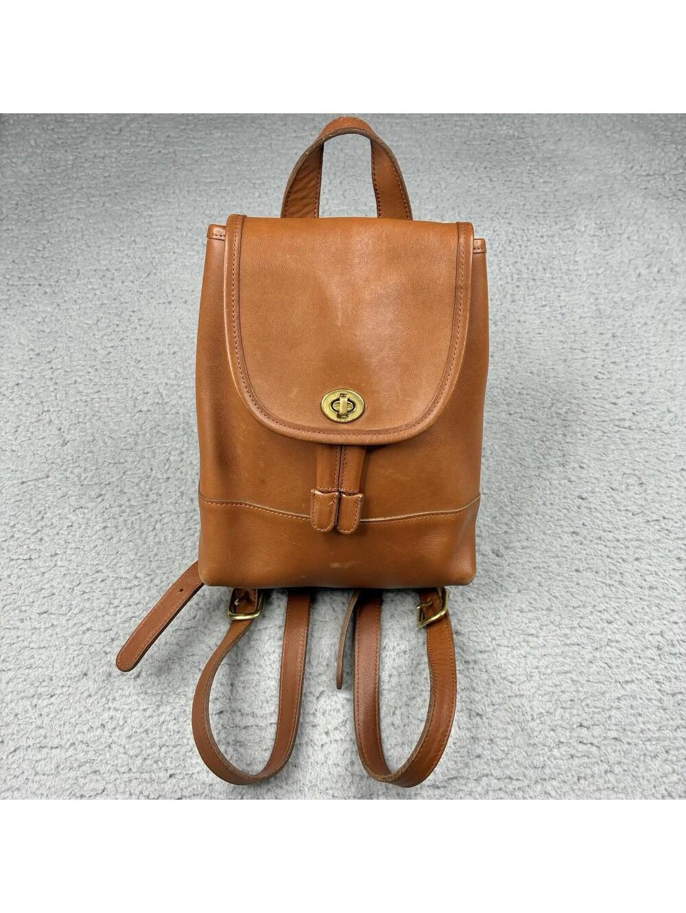 Vintage Coach 9960 Legacy Brown Glove Tanned Leather Backpack Turnlock Brass